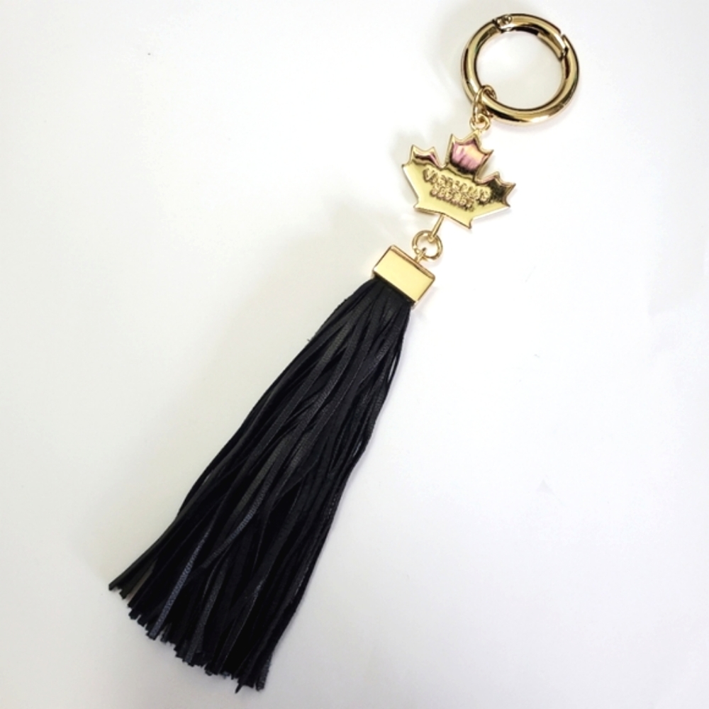 Victoria's Secret - Canada leaf 🍁 Fringe keychain / purse charm